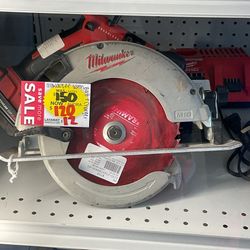 Milwaukee Circular Saw 