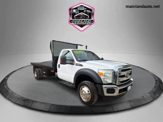 2015 Ford F550 Super Duty Regular Cab & Chassis
