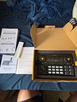 Maono MaonoCaster Lite AU-AM200 & Two Rode DS2 Mics w/all cords