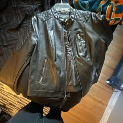 Levi’s jacket women’s W Size large 