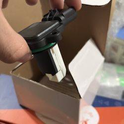 Mass air flow sensor met lace