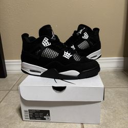 Air Jordan 4 Retro ‘White Thunder’