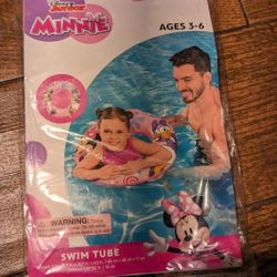 Minnie Mouse Float 