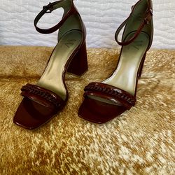 Women’s Heals size 7