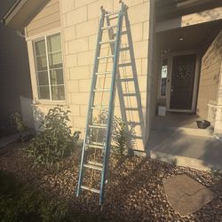 Werner 20 ft Extension Ladder – Heavy Duty Fiberglass