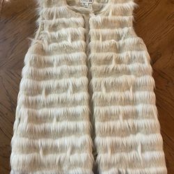 Women’s Like New Beige and Ivory Faux Fur Forever 21 Vest Size Large