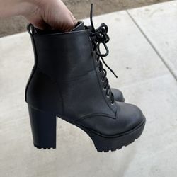 Womens Boots
