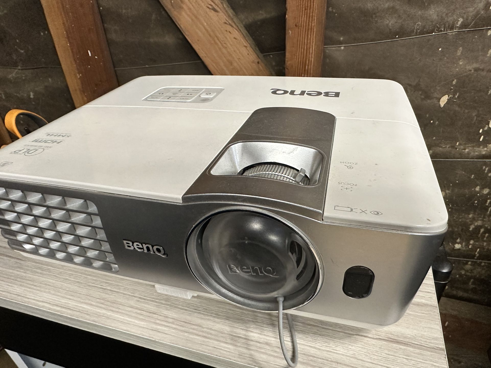 BenQ 1085