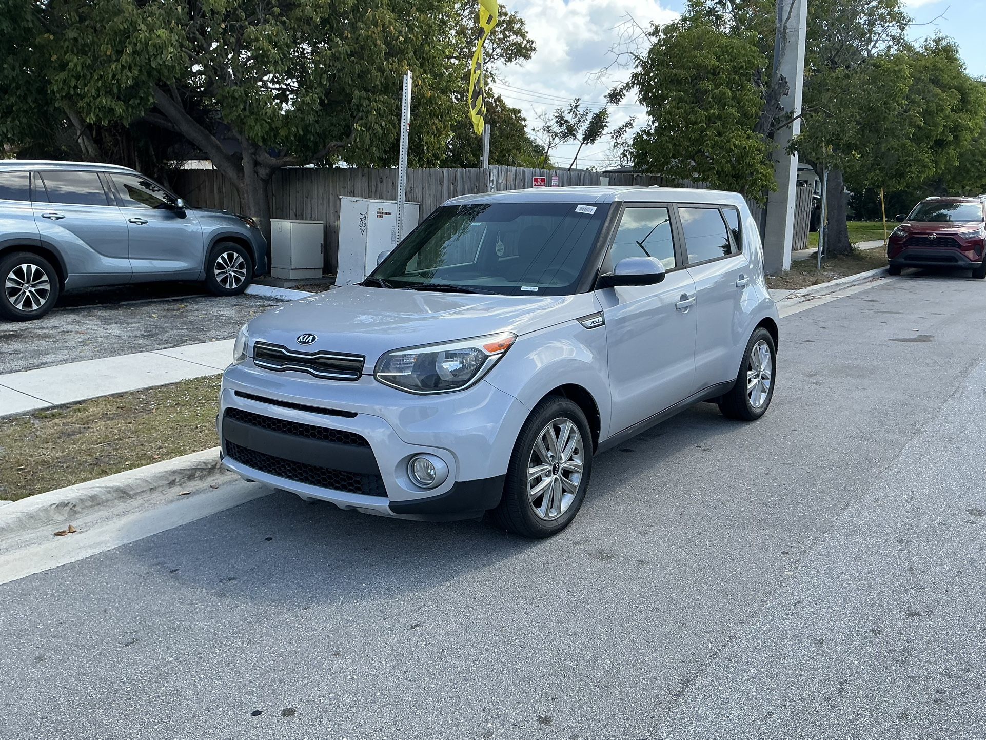 2017-KIA SOUL +HATCHBACK WAGON