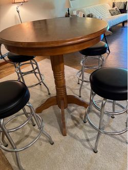 Table barstools 100$