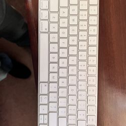 Apple Magic Keyboard 