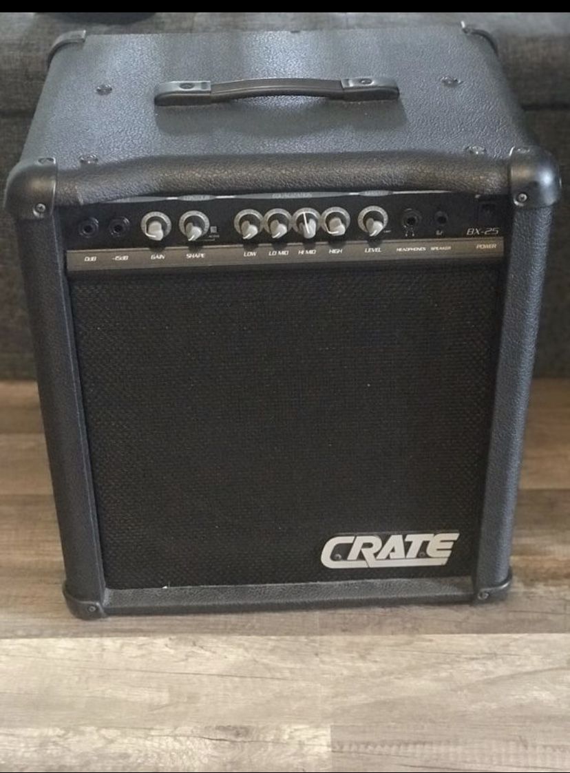 Crate 8X-25 Amplifier