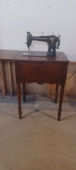 Vintage Free-Westinghouse sewing machine