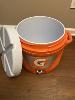 7 Gallon Gatorade Water Cooler