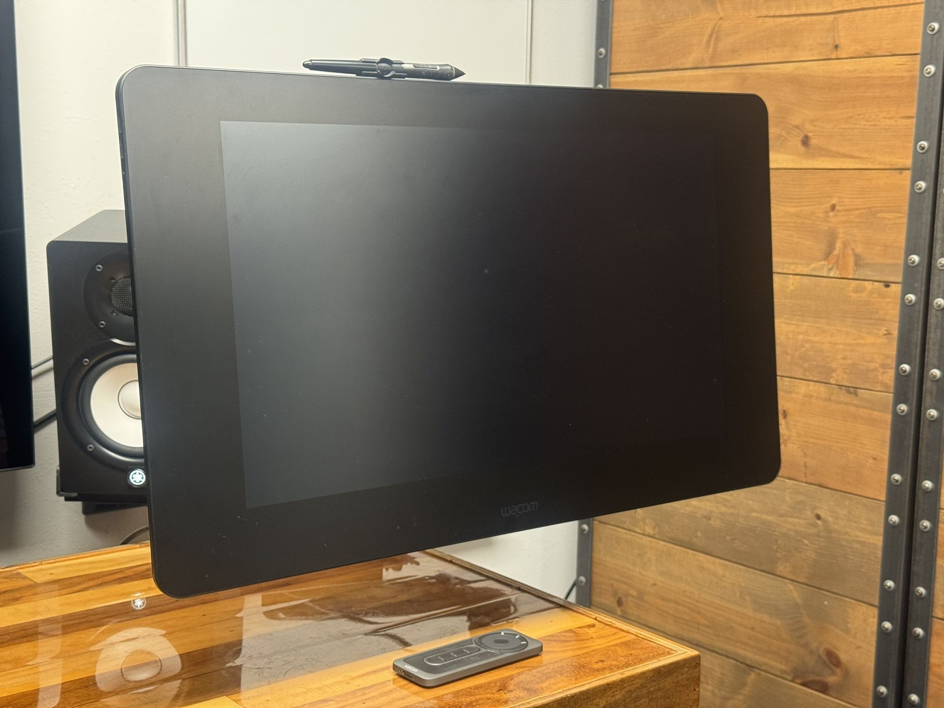 Wacom Cintiq Pro 24” (with Touch Option)