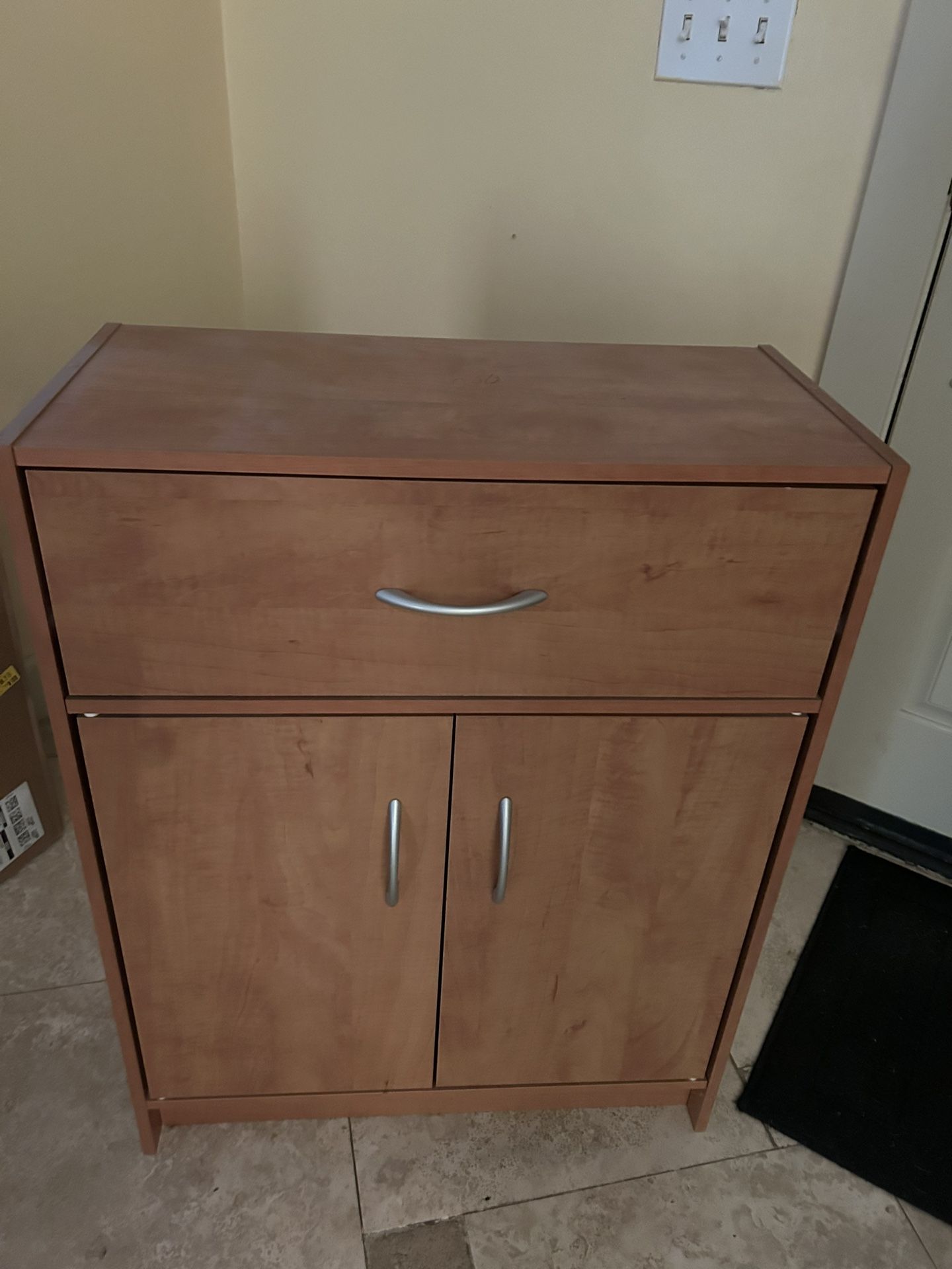 Dresser (3x2x1’)