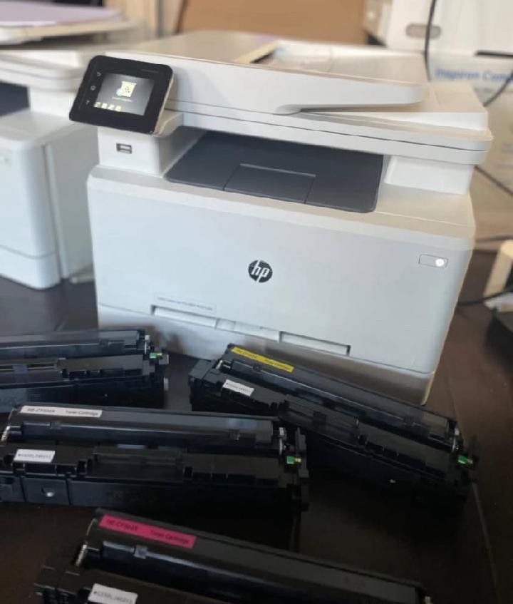 HP Color LaserJet Pro MFP M281 + Toner excellent condition Retail $630