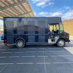 Year 2000 Grumman Olson Workhorse StepVan - Low Mileage