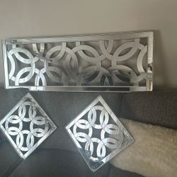 3 pieces of mirror