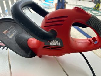 Black & Decker HT2200 Type 1 electric hedge trimmer.