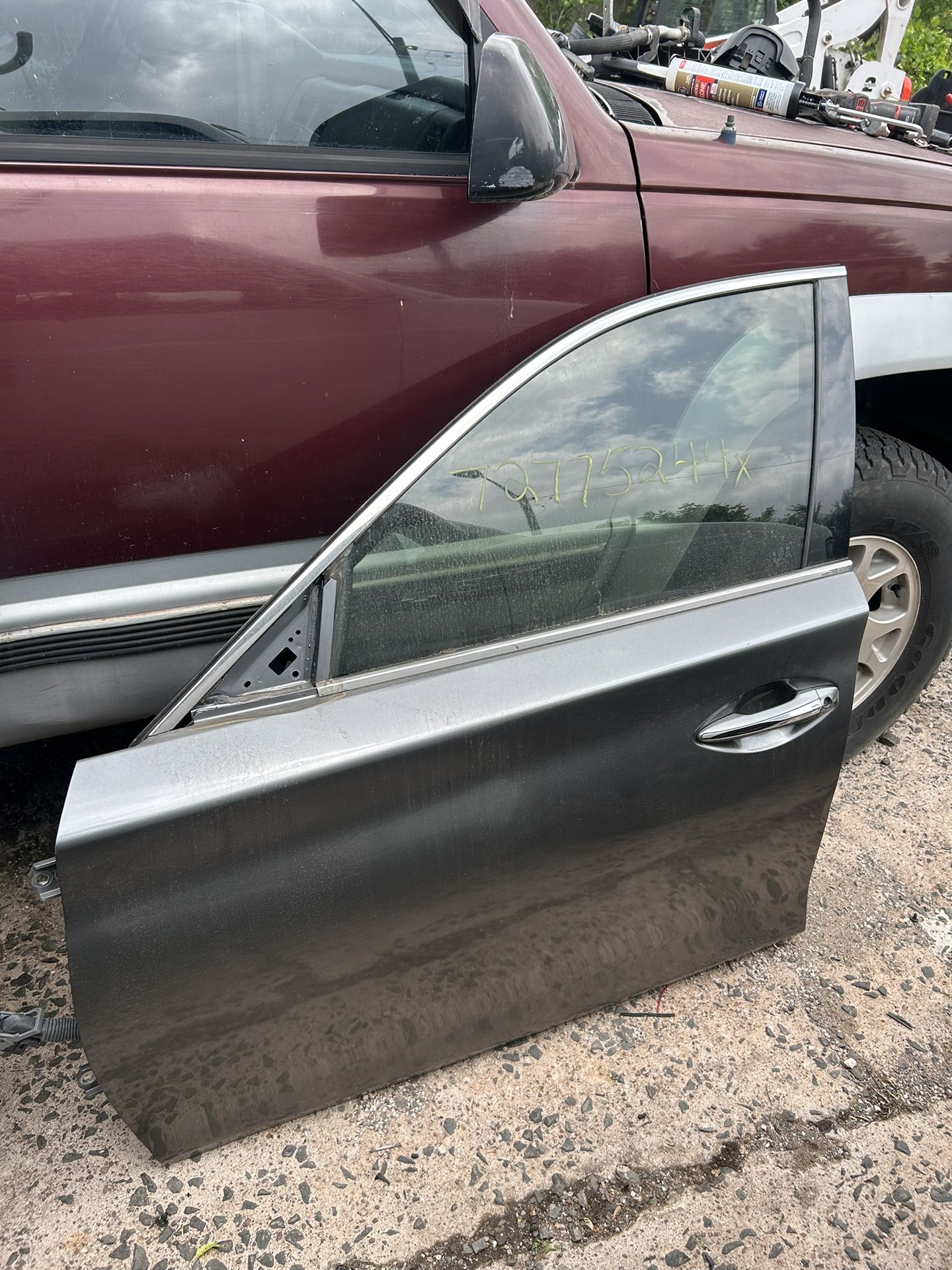 14-24 INFINITI Q50 DRIVER SIDE FRONT DOOR
