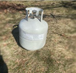 Barbecue / propane tank