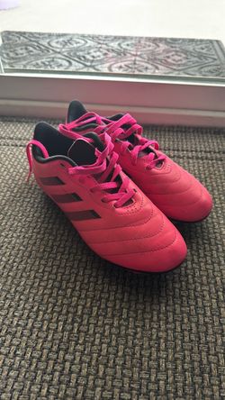 Adidas soccer cleats size 4