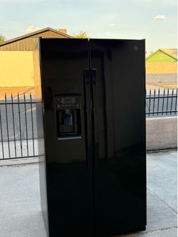 Refrigerator Ge Black