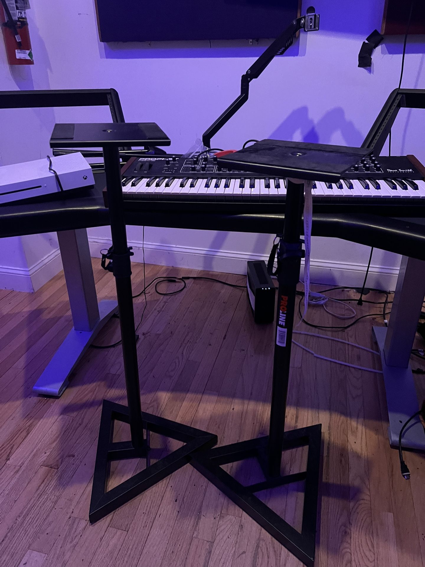 Proline speaker stands