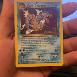 HOLO PRERELEASE Dark Gyarados