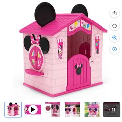 Minnie Mouse Indoor / Outdoor Playhouse