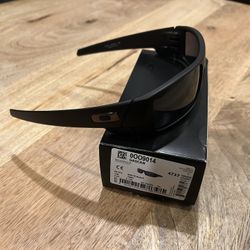 NEW OAKLEY GASCAN SUNGLASSES