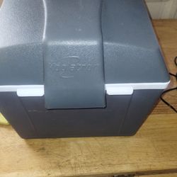 Plugging Cooler Cold And Warm