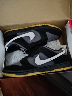 $60 FIRM, NIKE DUNKS , SIZE 10.5