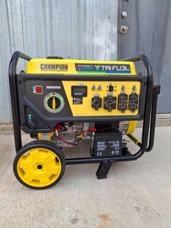 Champion Global Power Equipment Tri-Fuel Portable Generator 11500  Starting Watts