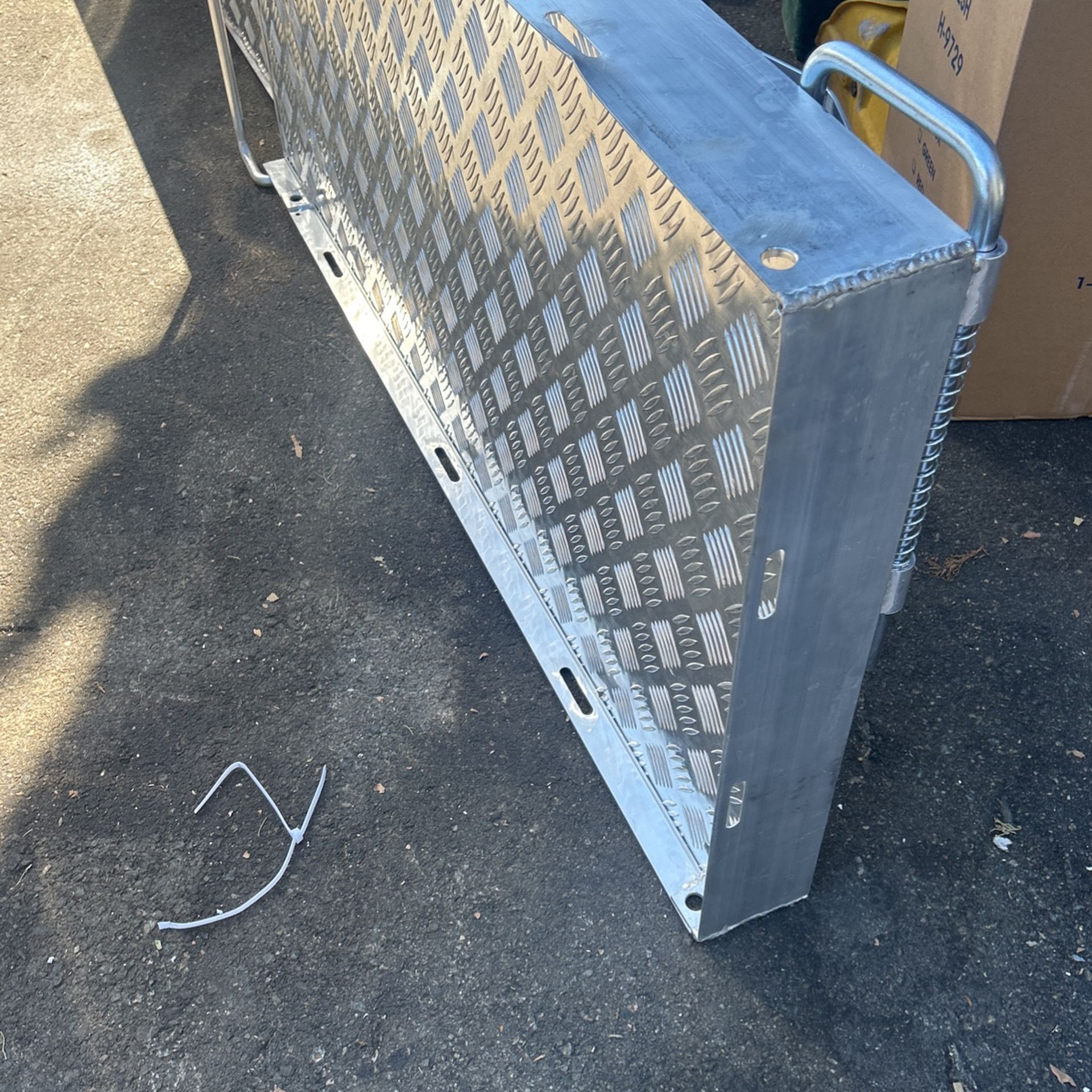 Aluminum Carrier / Tilt Rack With Hitch
