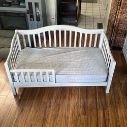 toddler bed   with mattress 