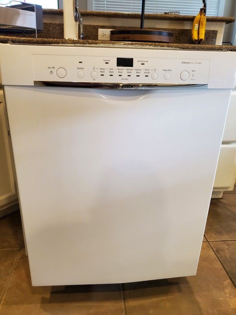 Bosch Dishwasher 24'' White
SHE3ARF2UC