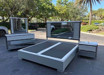 Modern 4-Piece Grey and Mirrored Bedroom Set king Size