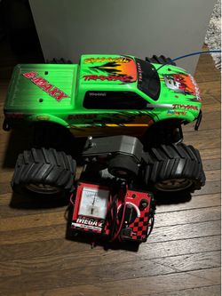 Traxxas E-Maxx Truck