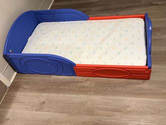 Toddler bed & mattress