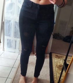 Black Ripped Skinny Jeans 