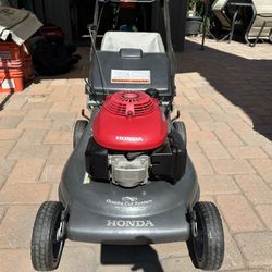 HONDA LAWNMOWER