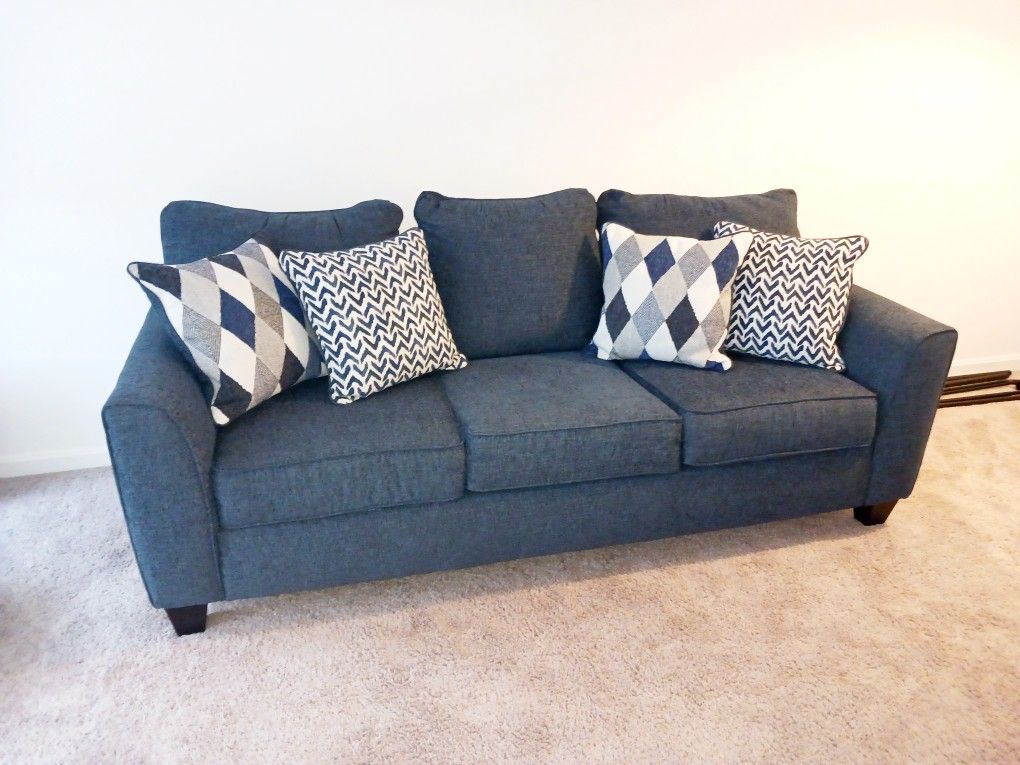 NEW! navy couch - perfect condition FREE throw pillows