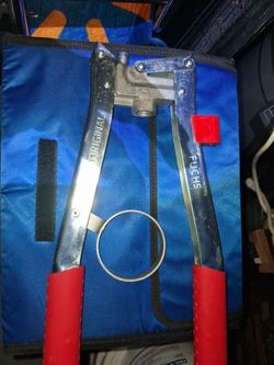 Dual handed grease gun