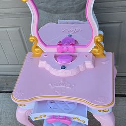DISNEY PRINCESS ✨️ULTIMATE ✨️MUSICAL VANITY with ENCHANTING ✨️CELEBRATION SONGS! 
👸 Great Pre-owned Condition.
