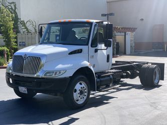 2005 International 4300 DT466
