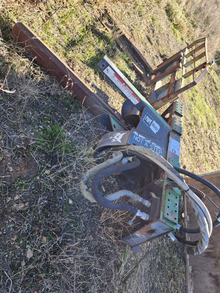 Bobcat Trencher