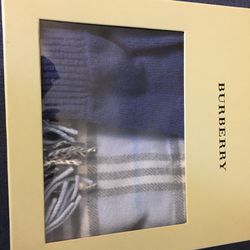 Burberry Nova Check Lambswool Scarf With Mitten