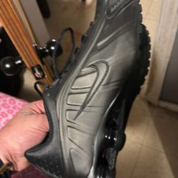 Nike shock r4